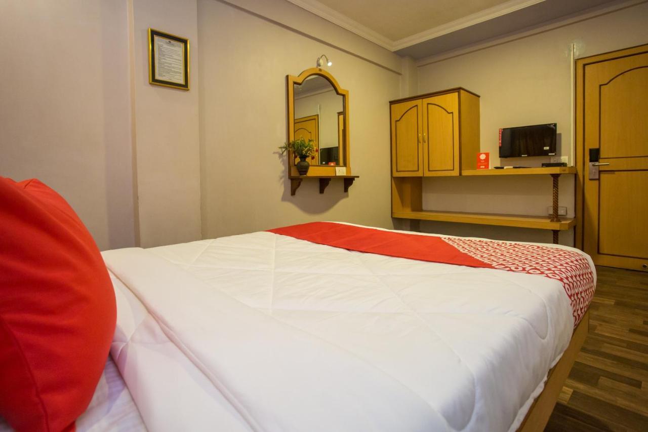 Oyo Hotel Padma Krishna Near Lal Mahal Pune Esterno foto