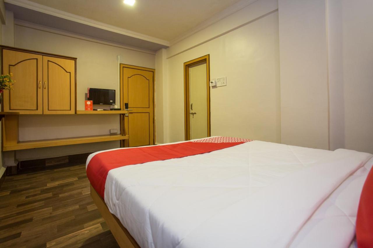 Oyo Hotel Padma Krishna Near Lal Mahal Pune Esterno foto